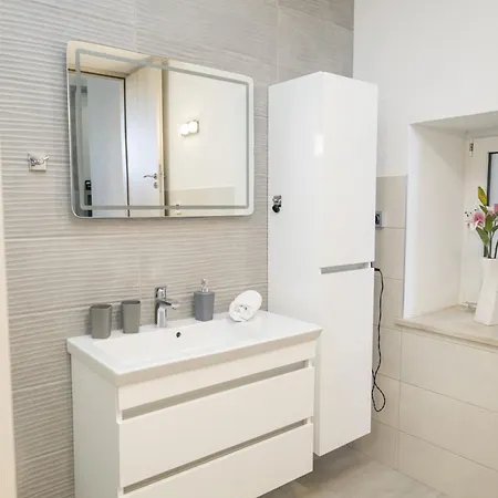 Magic Apartment